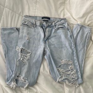 AEROPOSTALE MOM JEAN LIGHT WASH